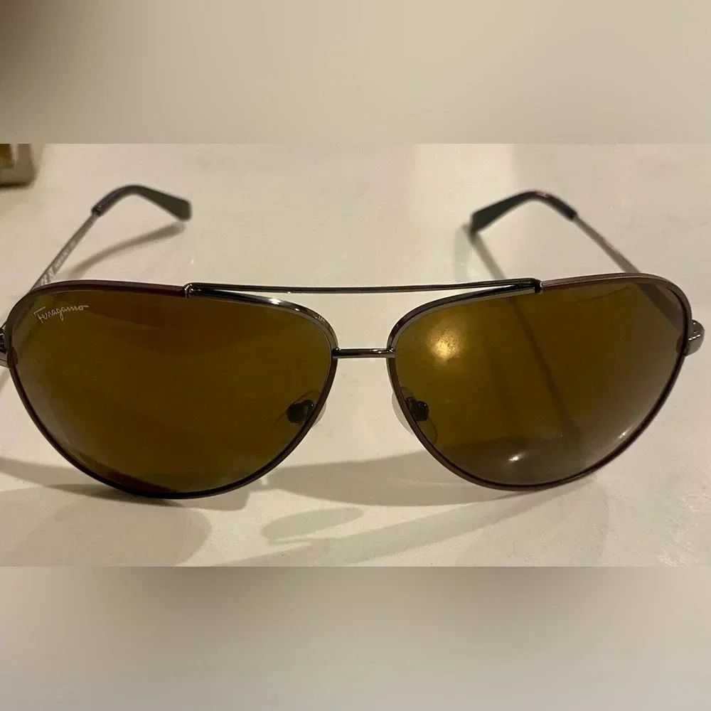 Salvatore Ferragamo Gradient Aviator Sunglasses - Retails $385 NEW AUTHENTIC